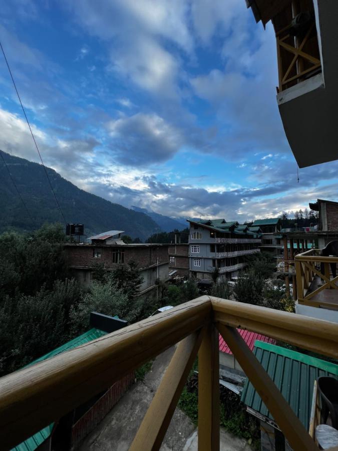 Yolo Backpackers - Manali Hostel Kültér fotó